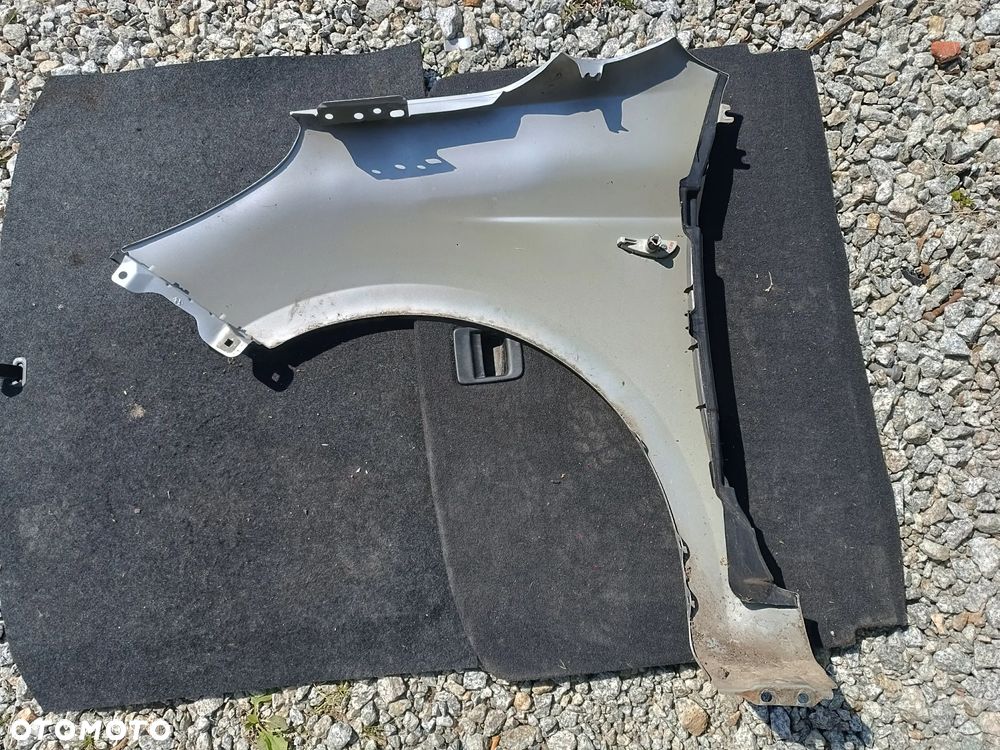 BŁOTNIK PRAWY PRZÓD PRZEDNI HYUNDAI I20 I - 2