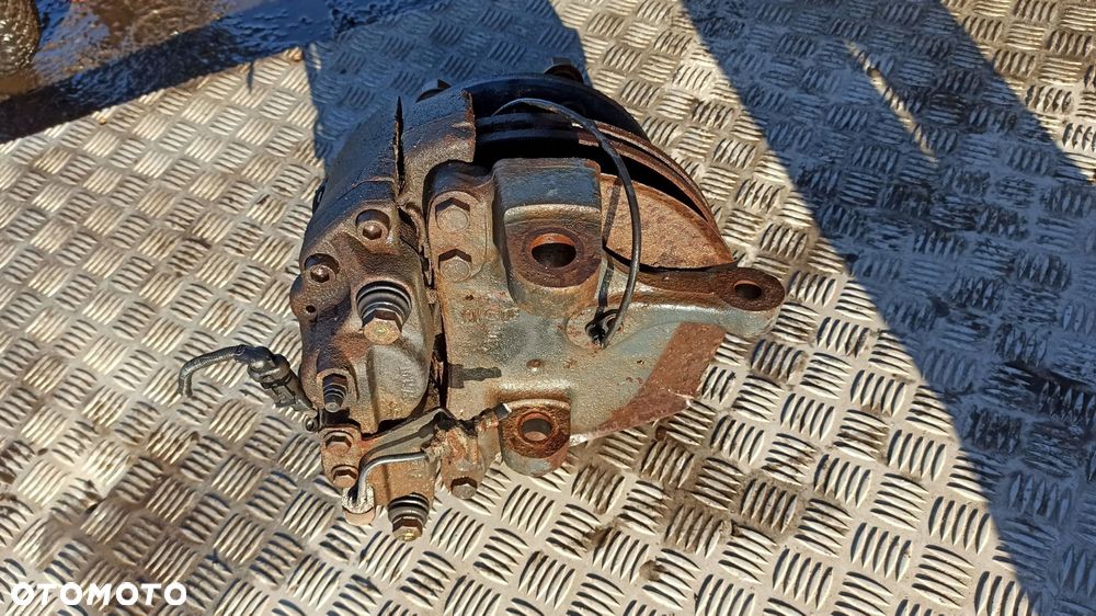 zwrotnica lewa przód iveco 65c 70c bliźniak 11+ - 5