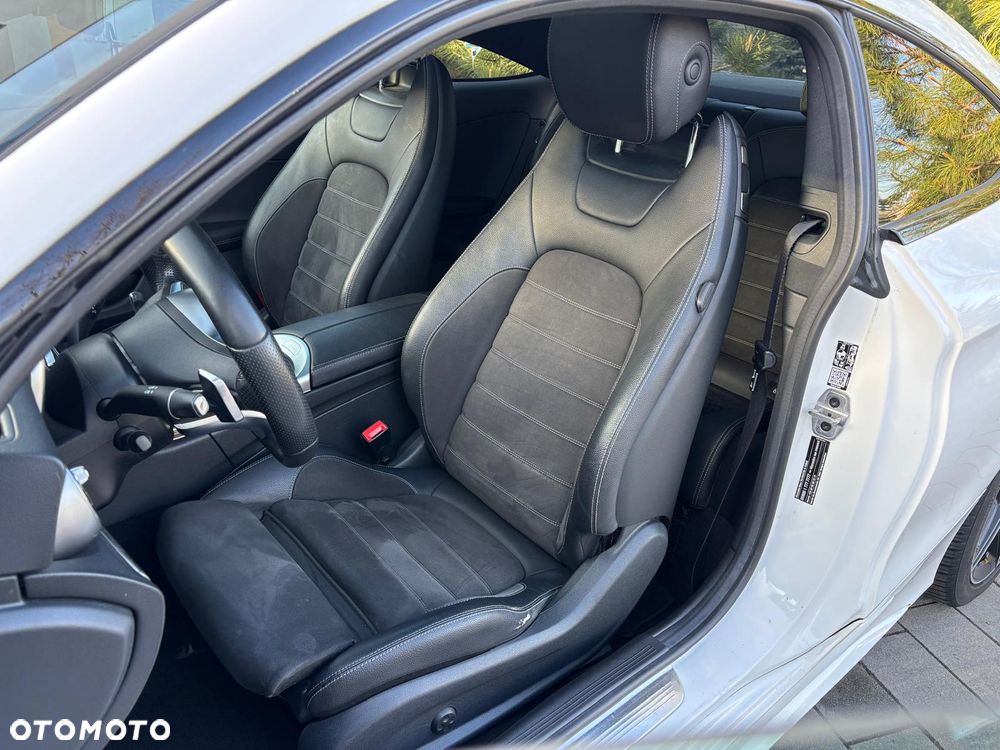 Mercedes-Benz Klasa C 300 9G-TRONIC AMG Line Plus - 18