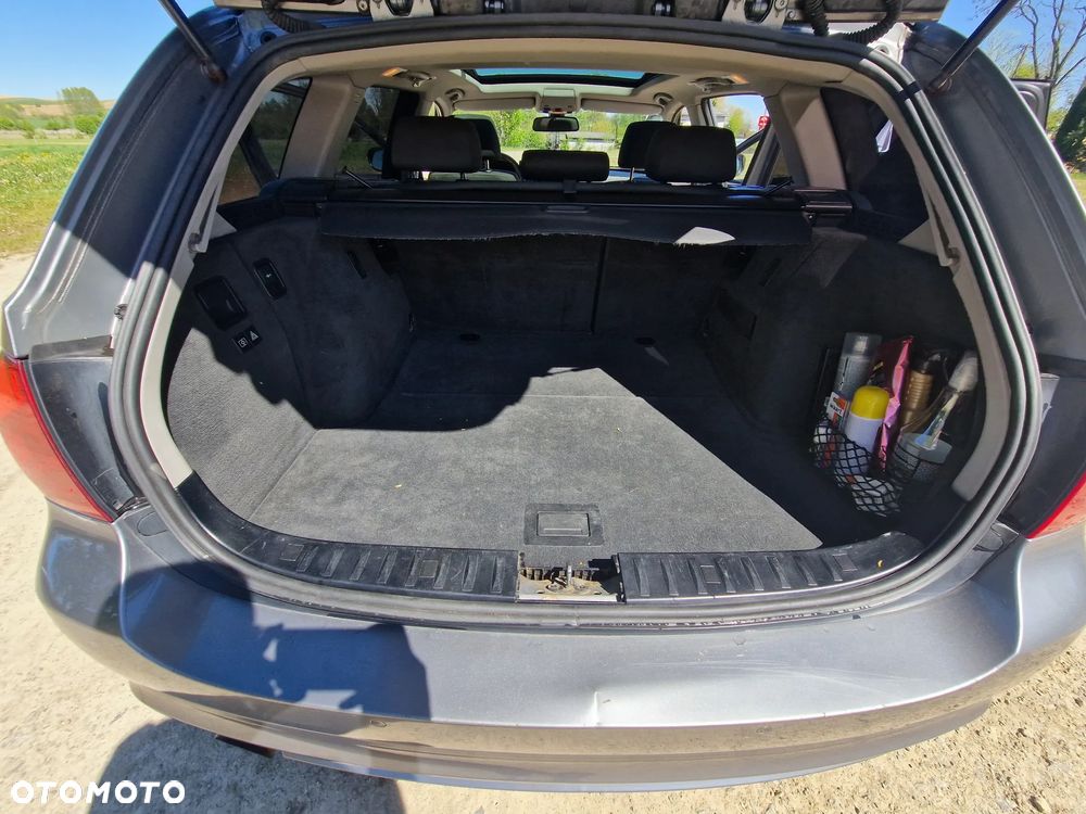 BMW Seria 3 318i - 14