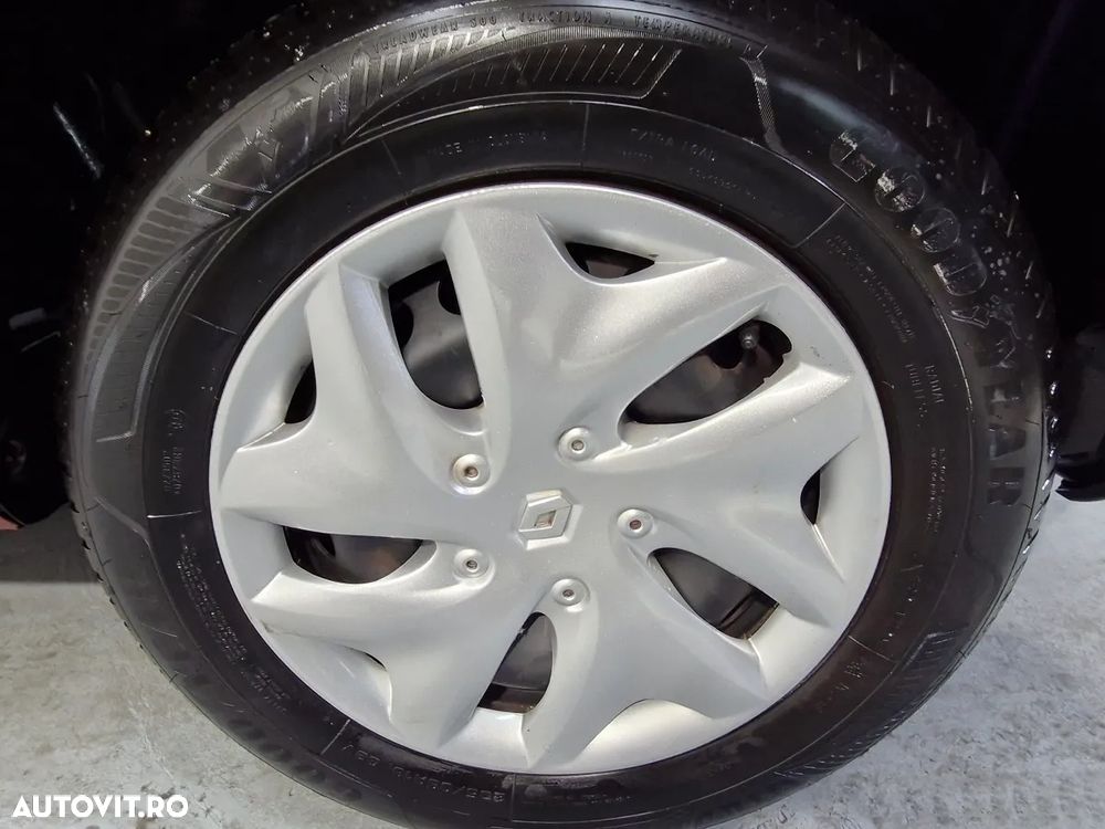 Renault Megane 1.6 16V Authentique - 4