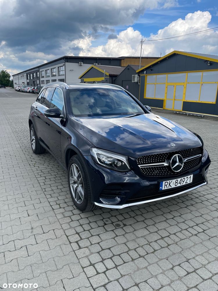 Mercedes-Benz GLC 300 4Matic 9G-TRONIC AMG Line - 4
