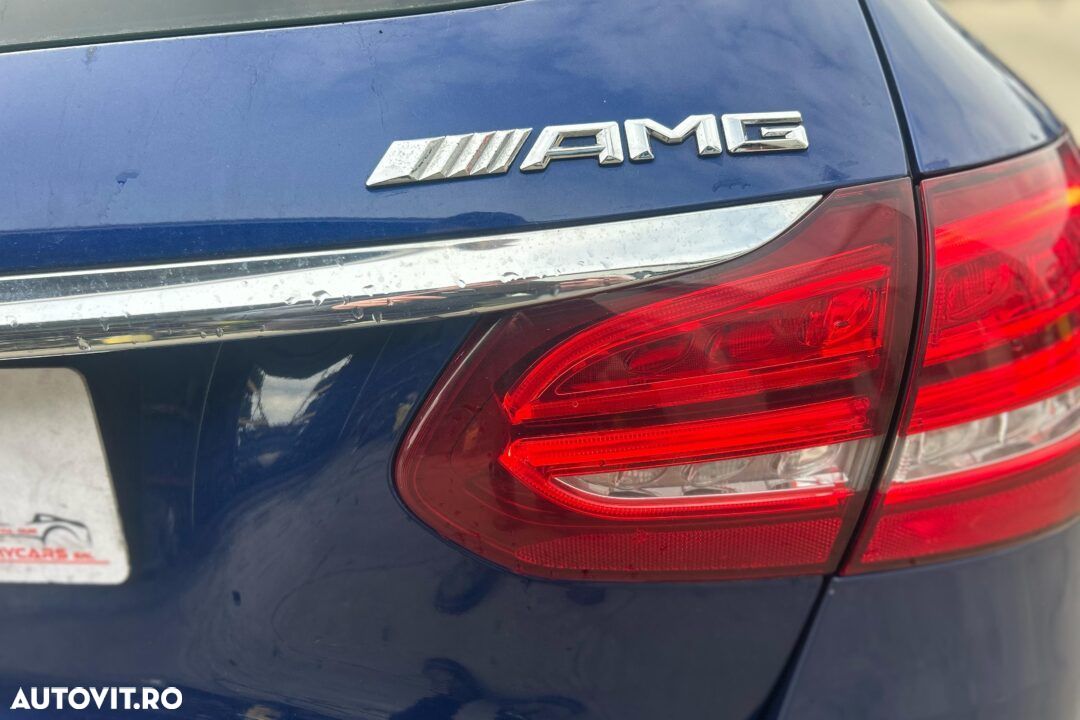 STOP STANGA/DREAPTA pe haion MERCEDES-BENZ C-CLASS(W205) - AN 2016 - 1