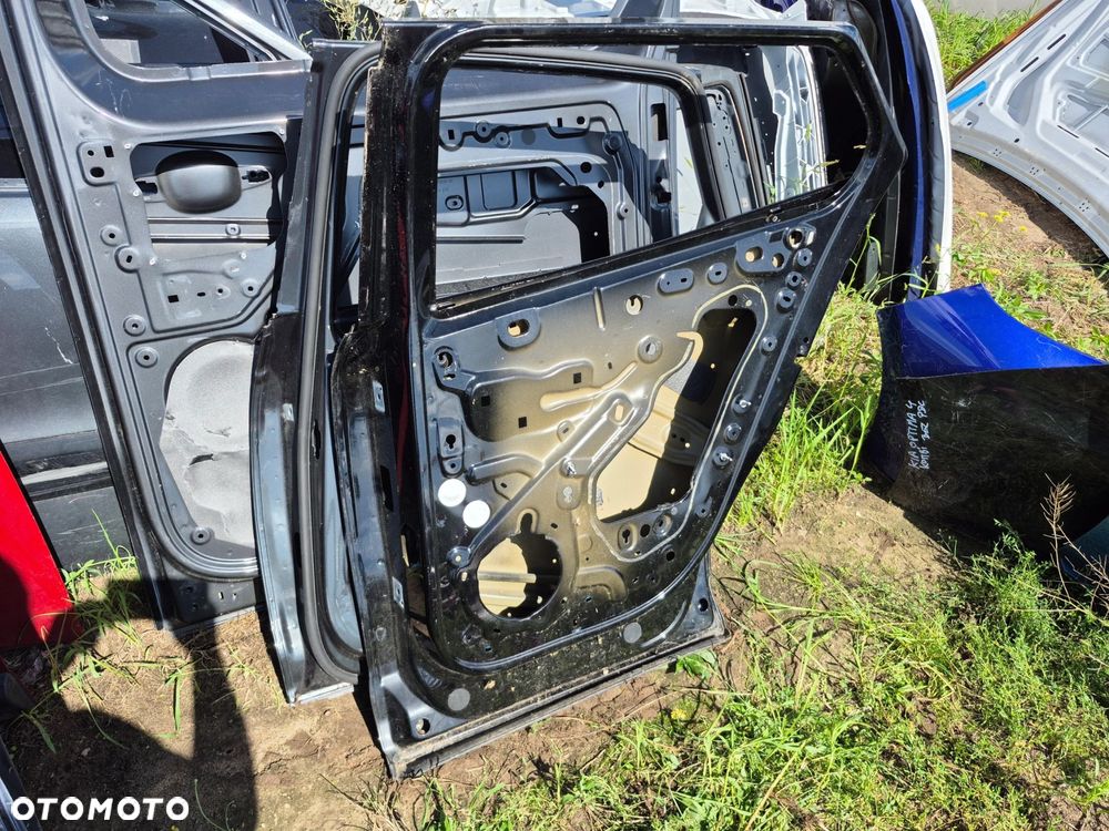 Drzwi Subaru Outback 2014-2019r. Tył Prawy - 2