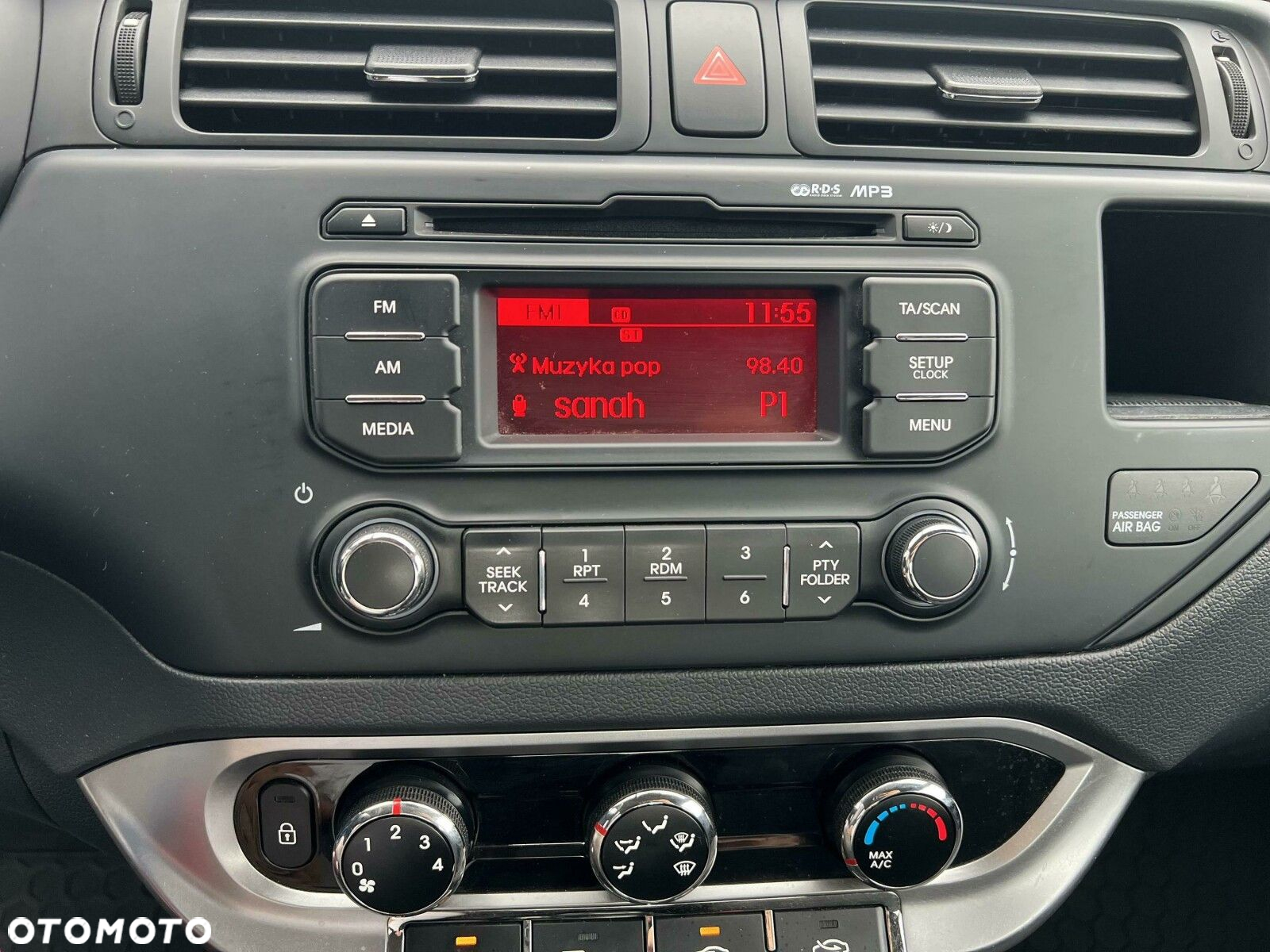 Kia Rio - 11