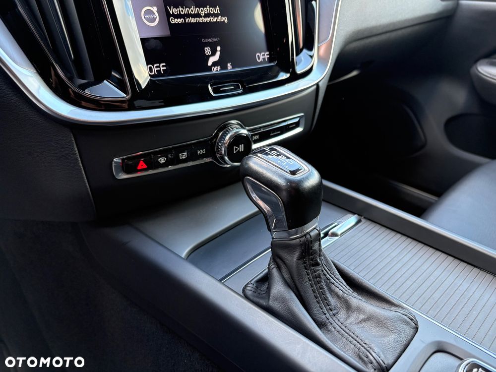 Volvo V60 D3 Momentum Pro - 8
