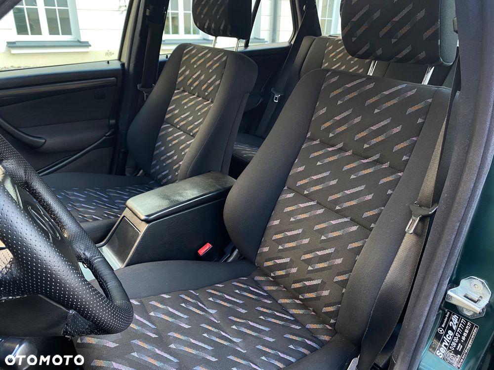 Mercedes-Benz Klasa C - 21