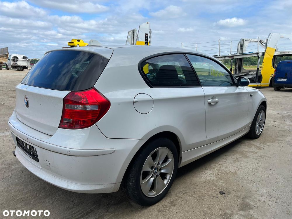 BMW 1 E87 E81 (Alpinweiss 300) części Maska zderzak błotnik lampa deska klapa drzwi - 4