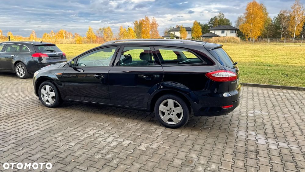 Ford Mondeo 1.6 Ambiente - 10