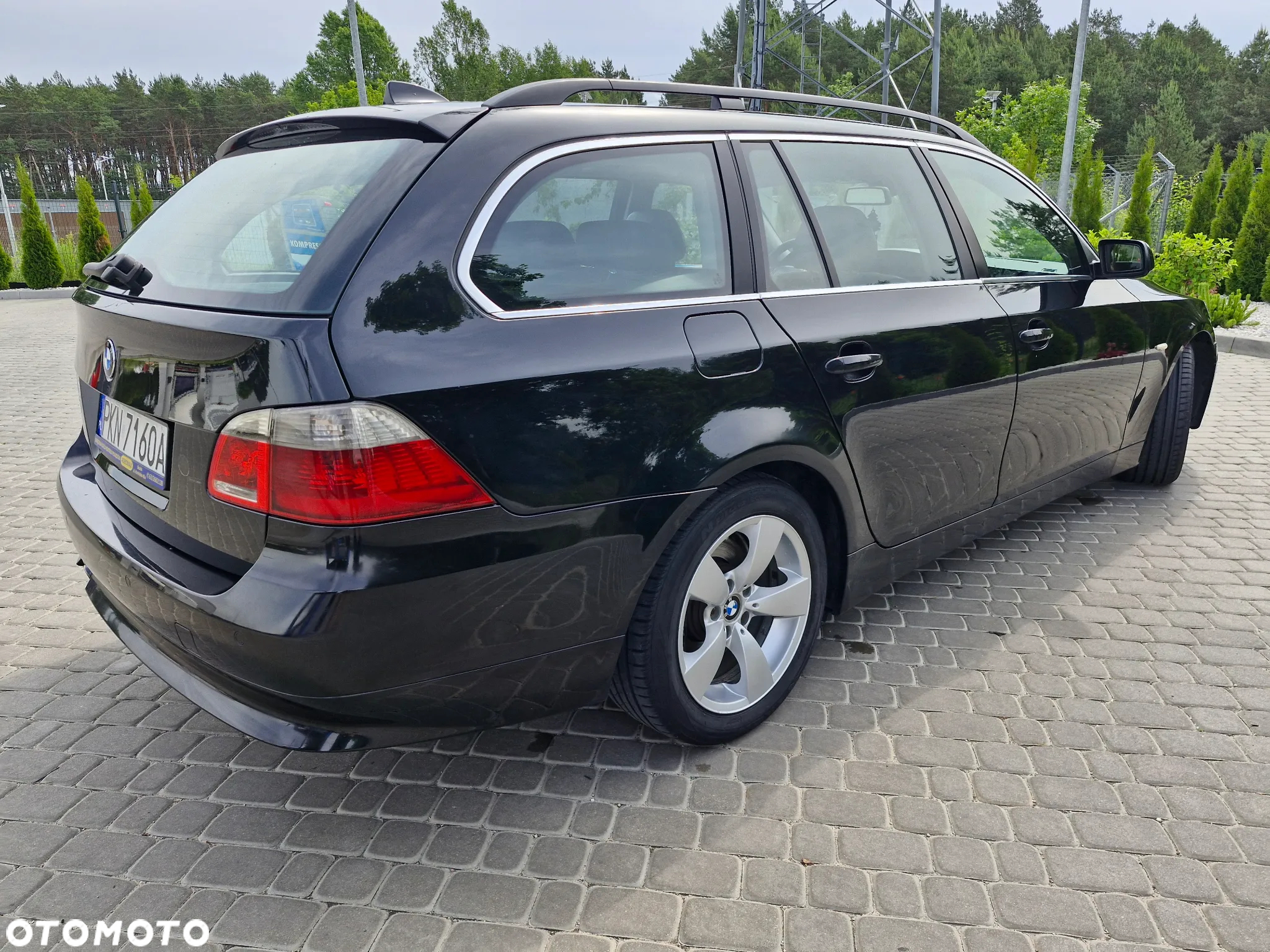 BMW Seria 5 525d Touring - 10