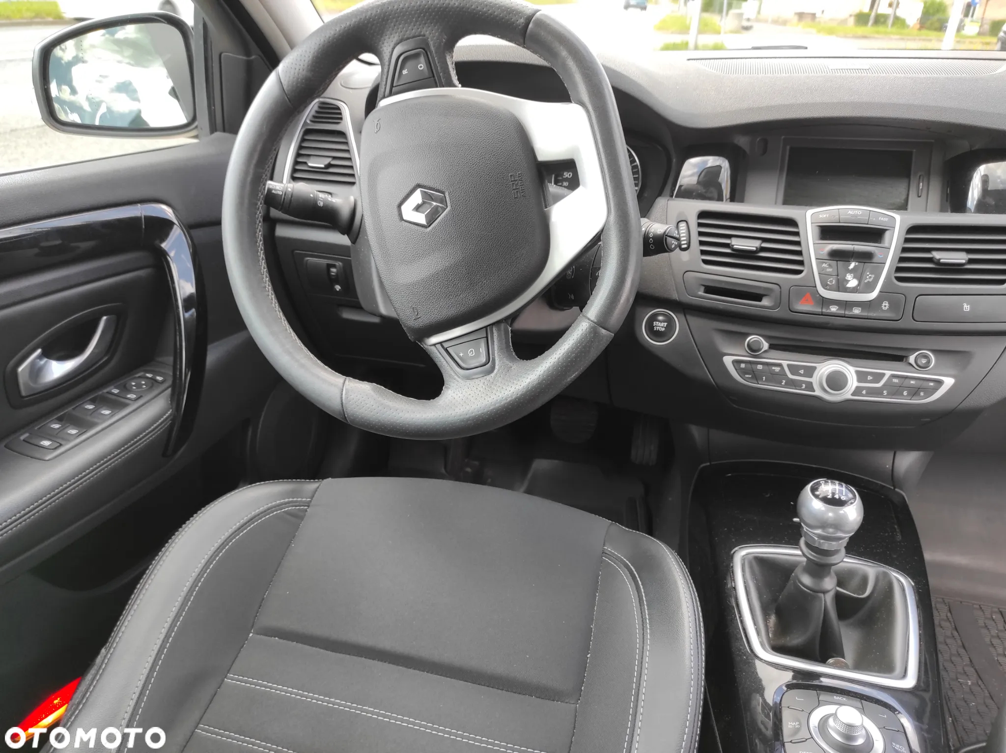 Renault Laguna 2.0 dCi Bose Edition ESM - 10