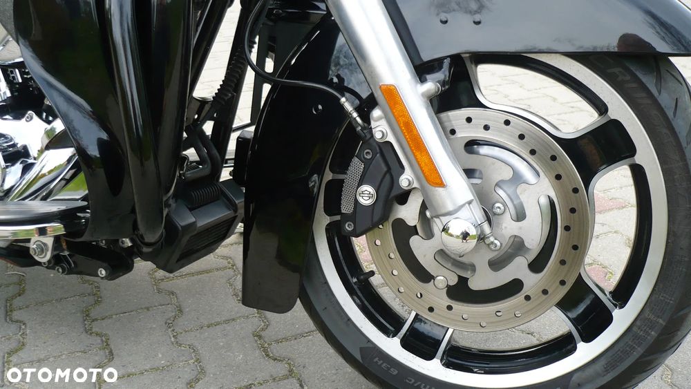 Harley-Davidson Touring Street Glide - 12