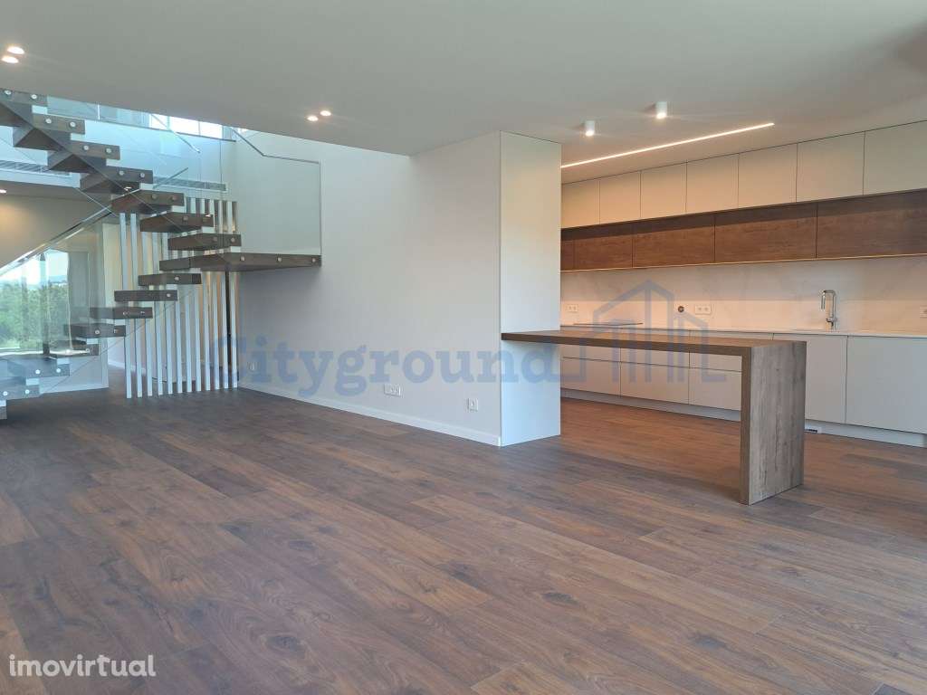 Apartamento T3 Duplex na cidade de Leiria com 3 suítes e vista para... - Grande imagem: 2/31