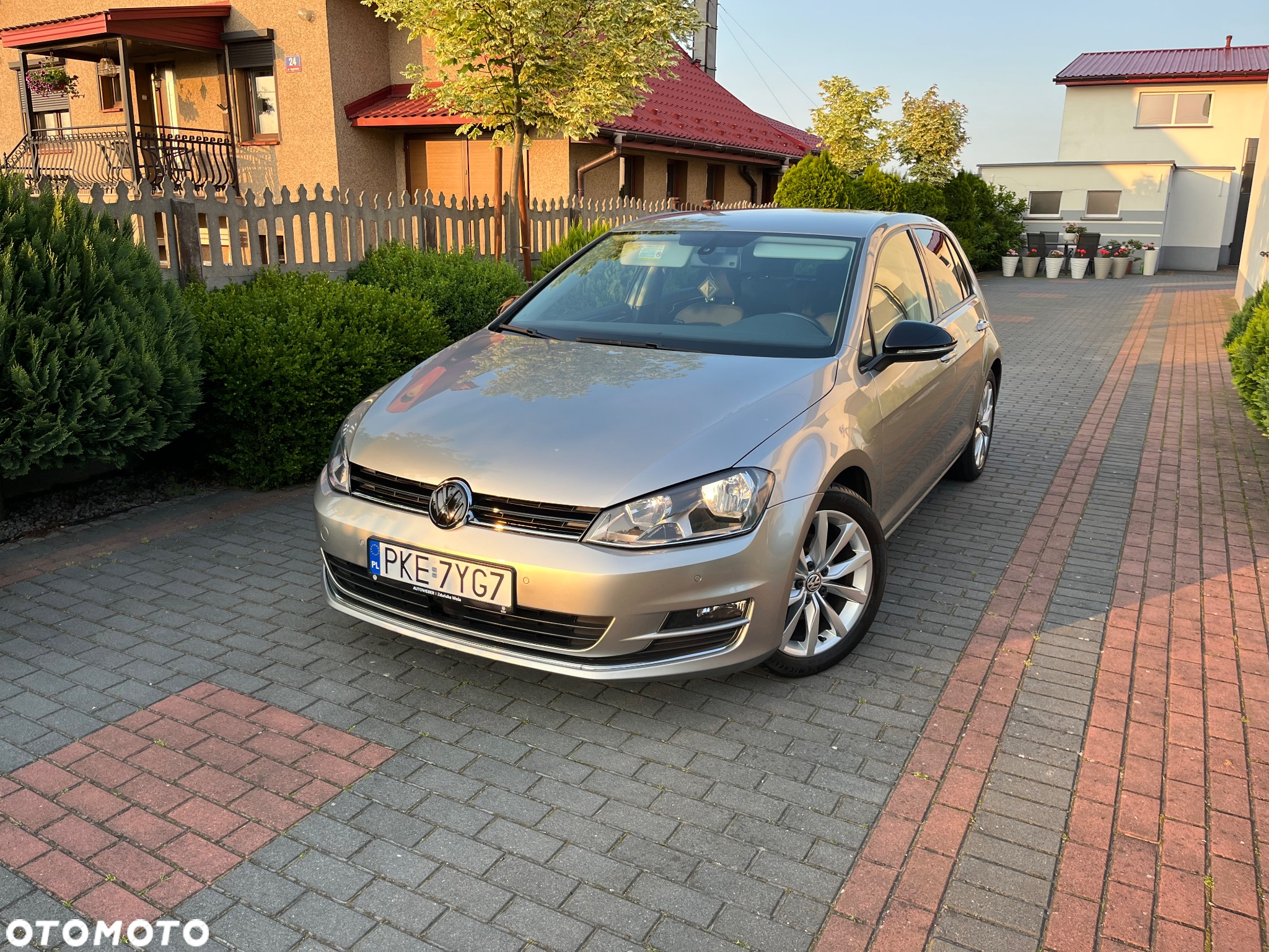 Volkswagen Golf 1.6 TDI DPF DSG Highline - 2