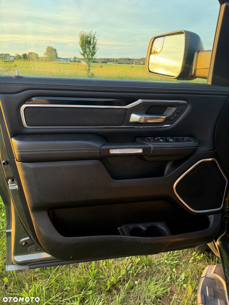 RAM 1500 Crew Cab Laramie - 17