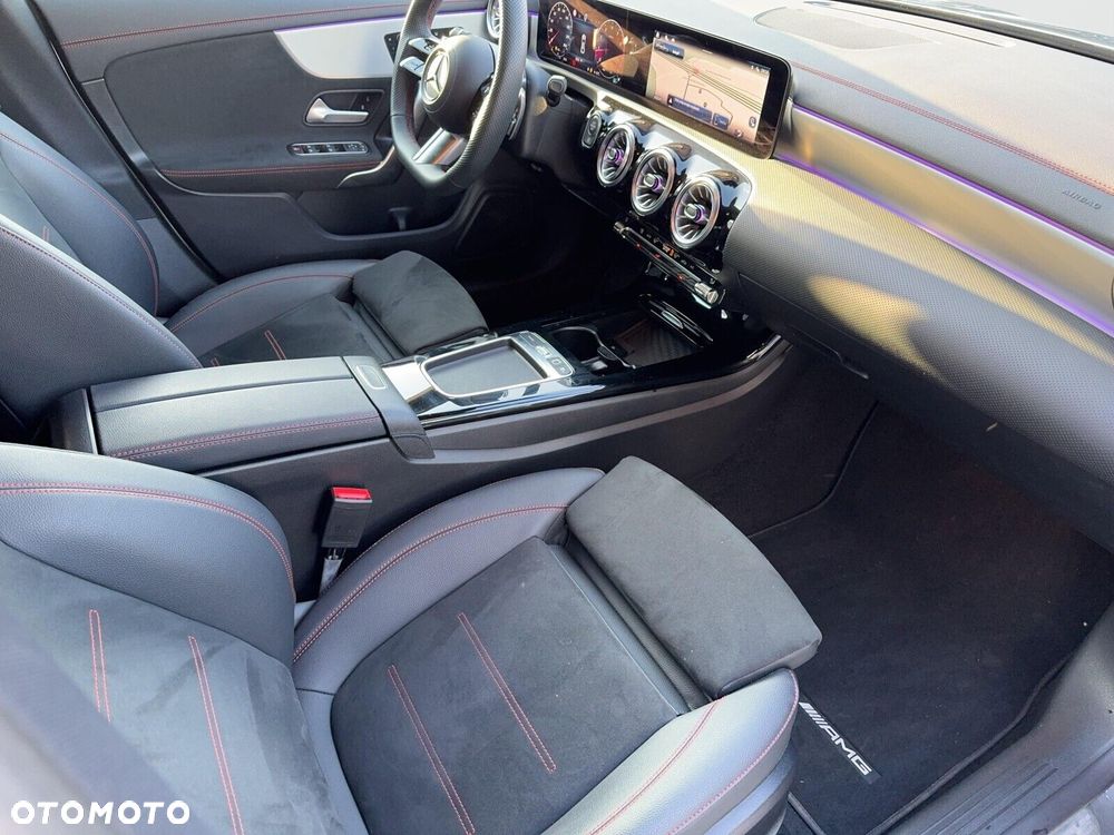 Mercedes-Benz CLA 200 AMG Line 7G-DCT - 15