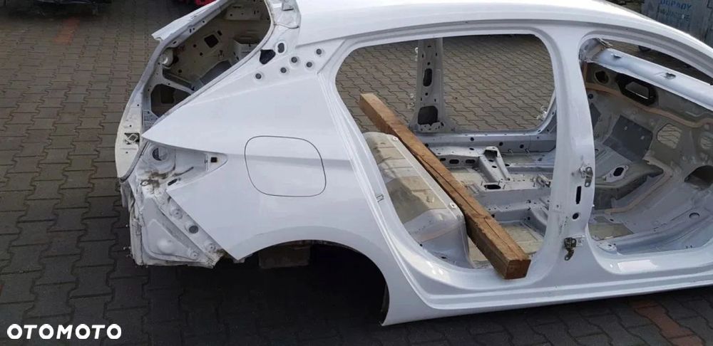 Błotnik Ćwiartka prawa Prawy Tył Opel Astra K V Hatchback 5 Drzwi Z40R - 1