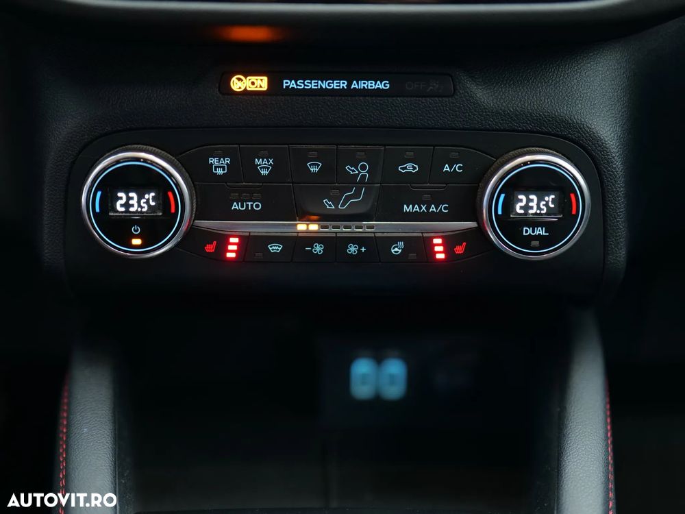 Ford Kuga 1.5 EcoBlue A8 FWD ST Line X - 36