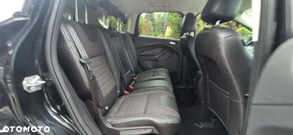 Ford Kuga 2.0 TDCi 2x4 Titanium - 35
