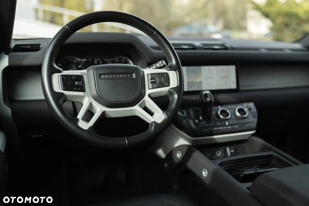 Land Rover Defender 110 P300 S - 17