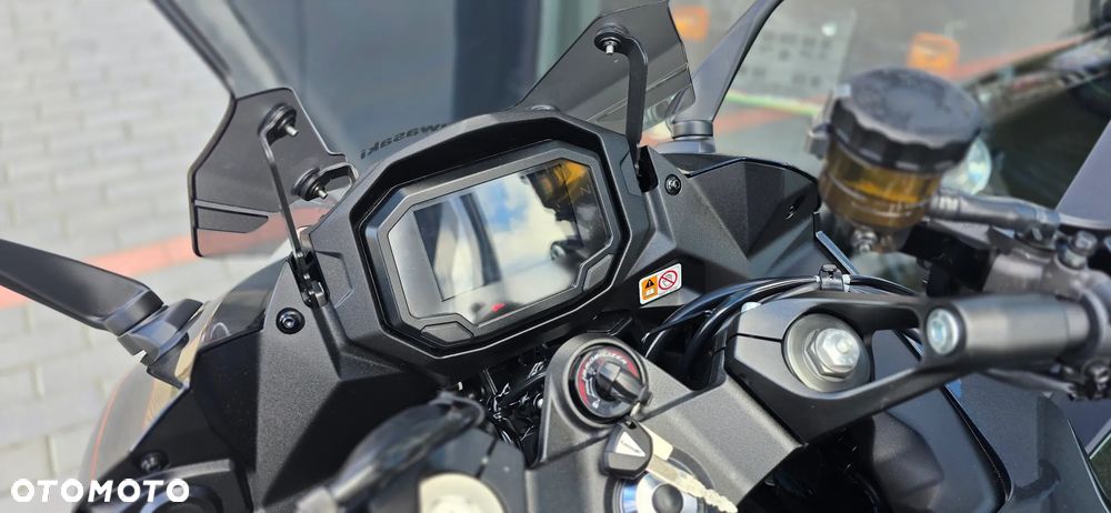 Kawasaki Ninja 1000 SX - 34
