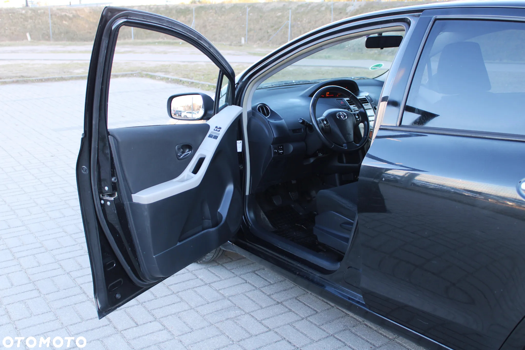 Toyota Yaris - 20