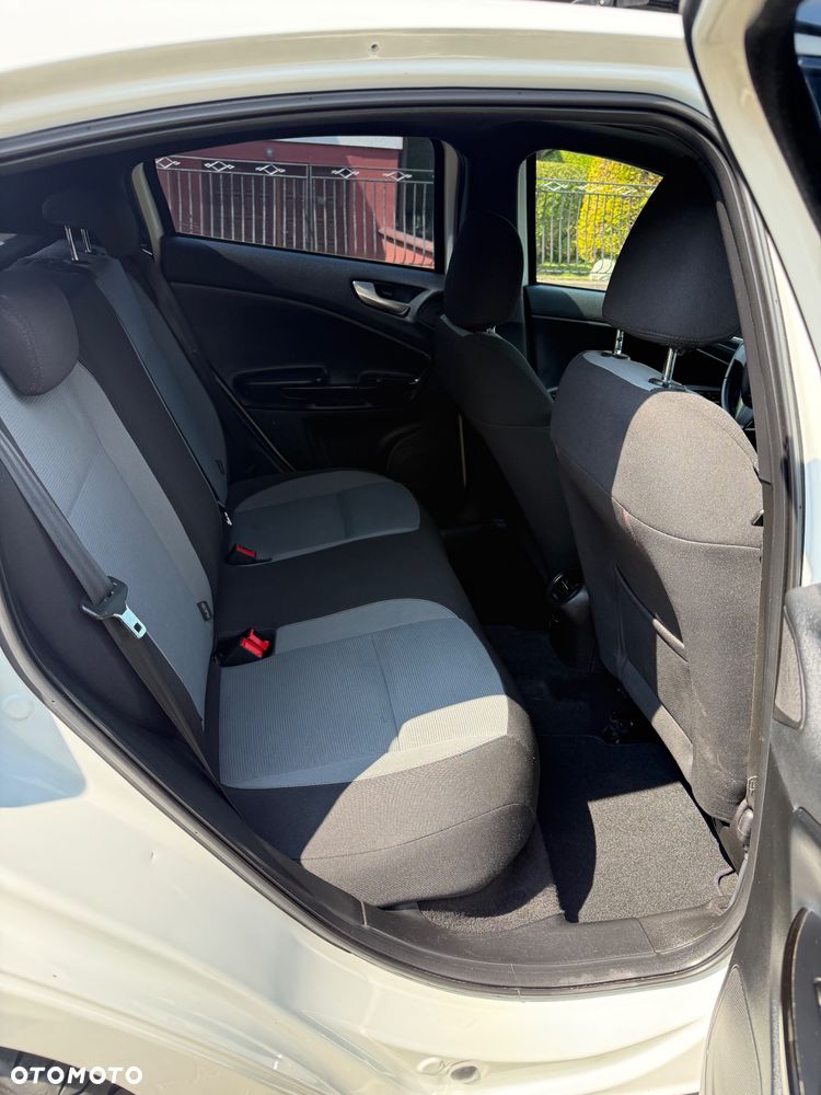 Alfa Romeo Giulietta 2.0 JTDM Distinctive - 12