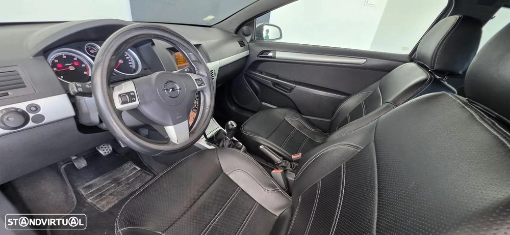 Opel Astra GTC 1.9 CDTI - 10