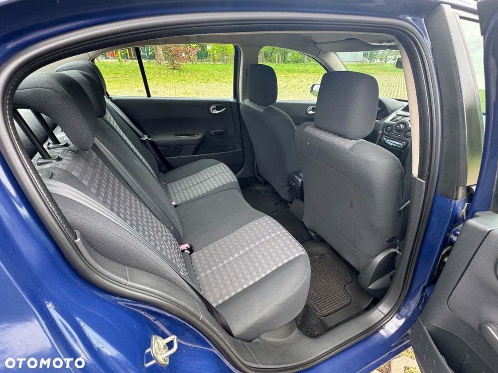 Renault Megane 1.5 dCi Confort Authentique - 17