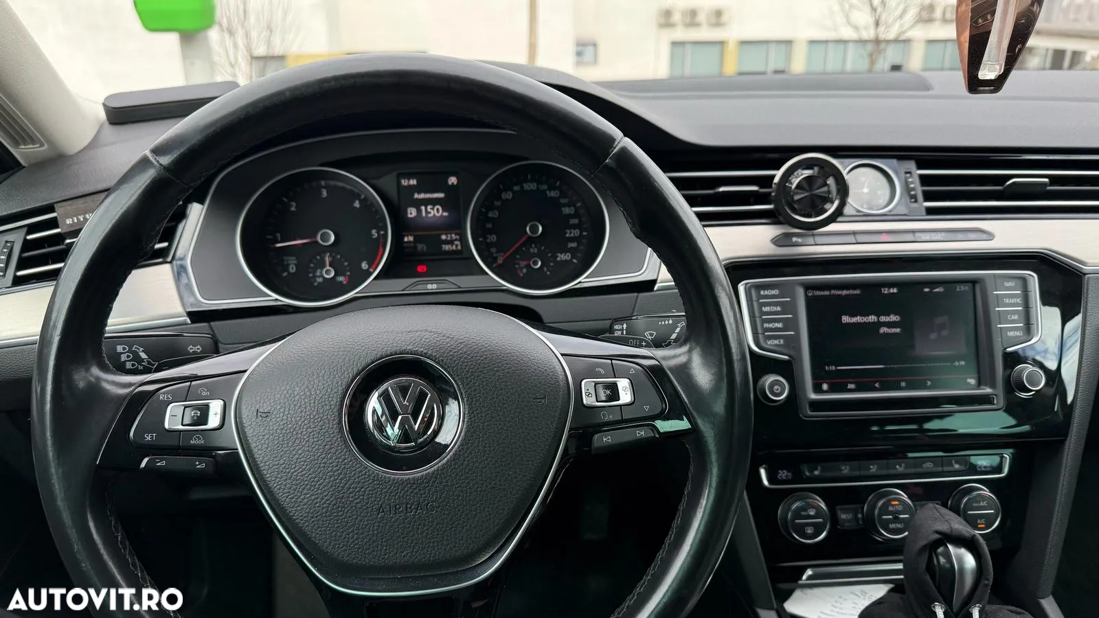 Volkswagen Passat Variant 2.0 TDI DSG Highline - 9