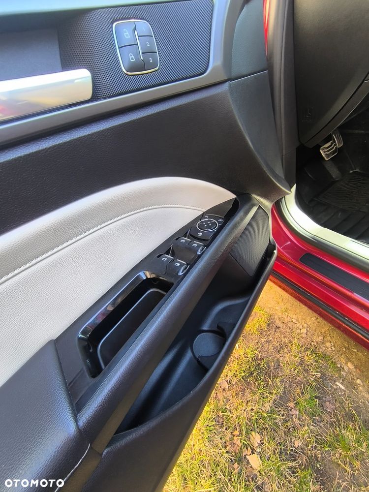 Ford Fusion - 27
