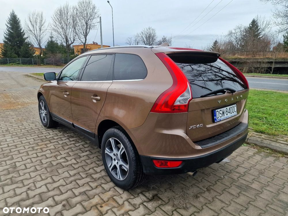Volvo XC 60 D4 Geartronic Summum - 3