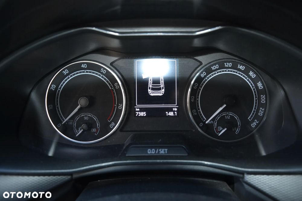 Skoda Kamiq 1.0 TSI Active - 8