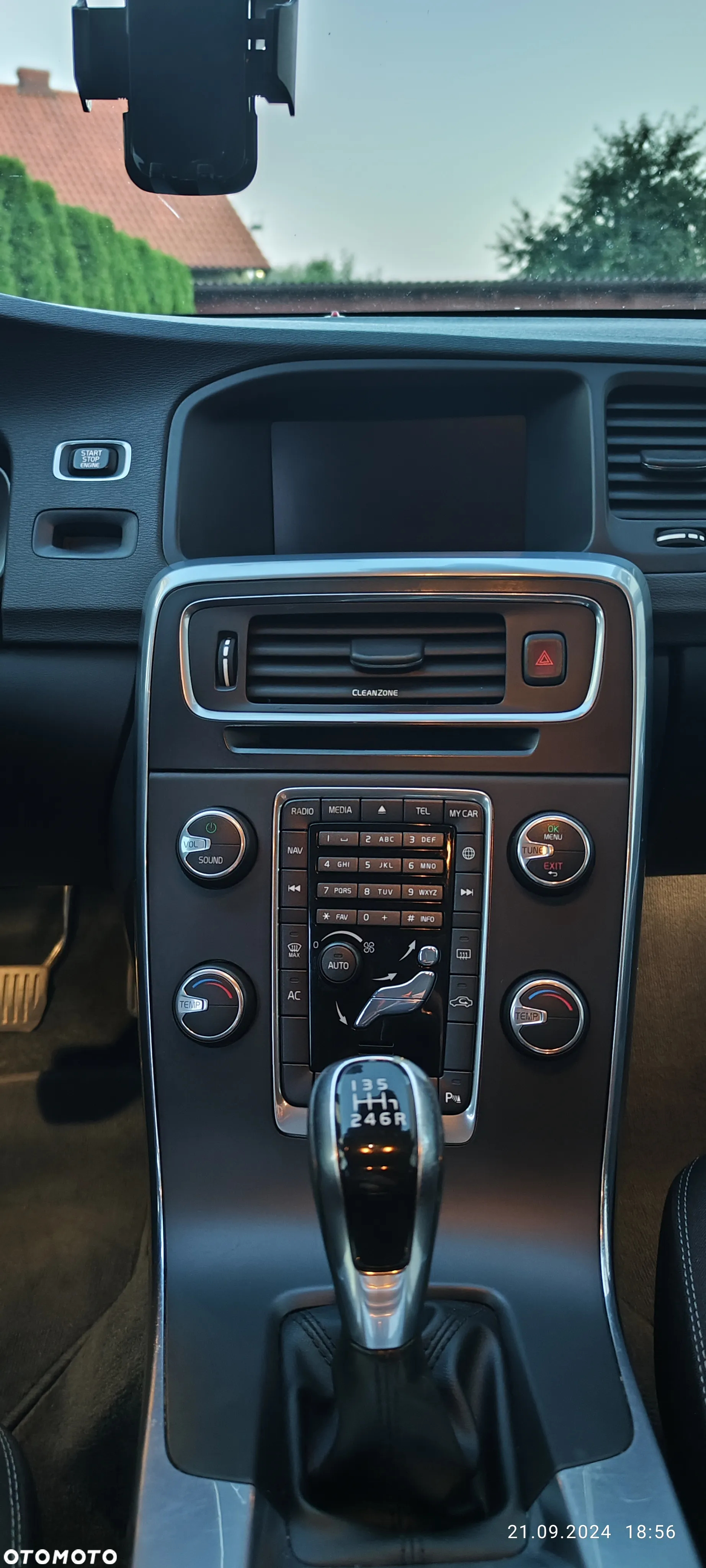 Volvo V60 Cross Country - 9