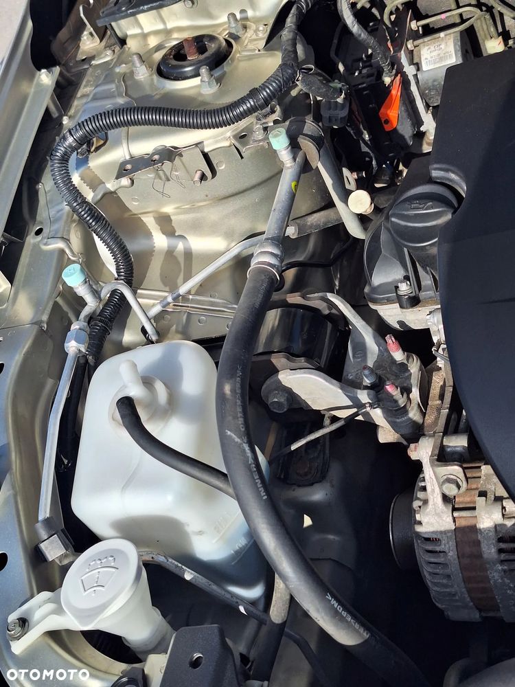 Mitsubishi Lancer 1.5 Invite - 17