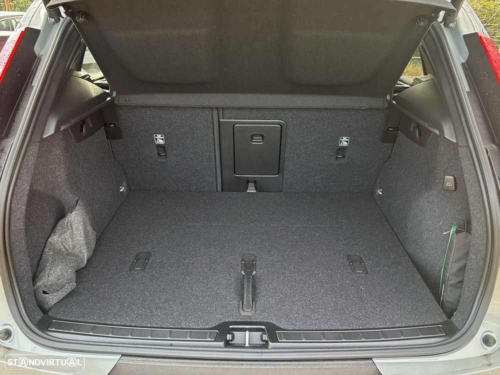 Volvo XC 40 2.0 B3 Core - 14