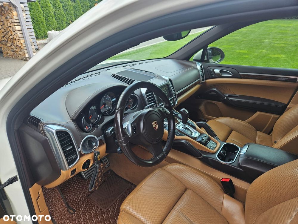 Porsche Cayenne S - 14