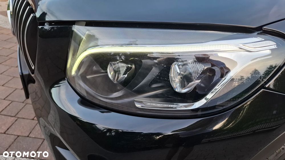 Mercedes-Benz GLC 250 4Matic 9G-TRONIC Exclusive - 30