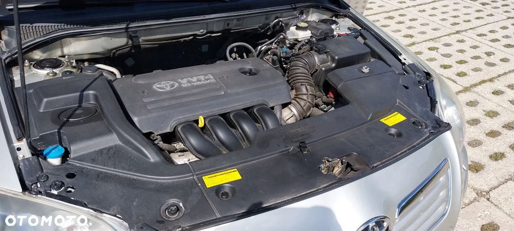 Toyota Avensis 1.8 VVT-i Sol - 9