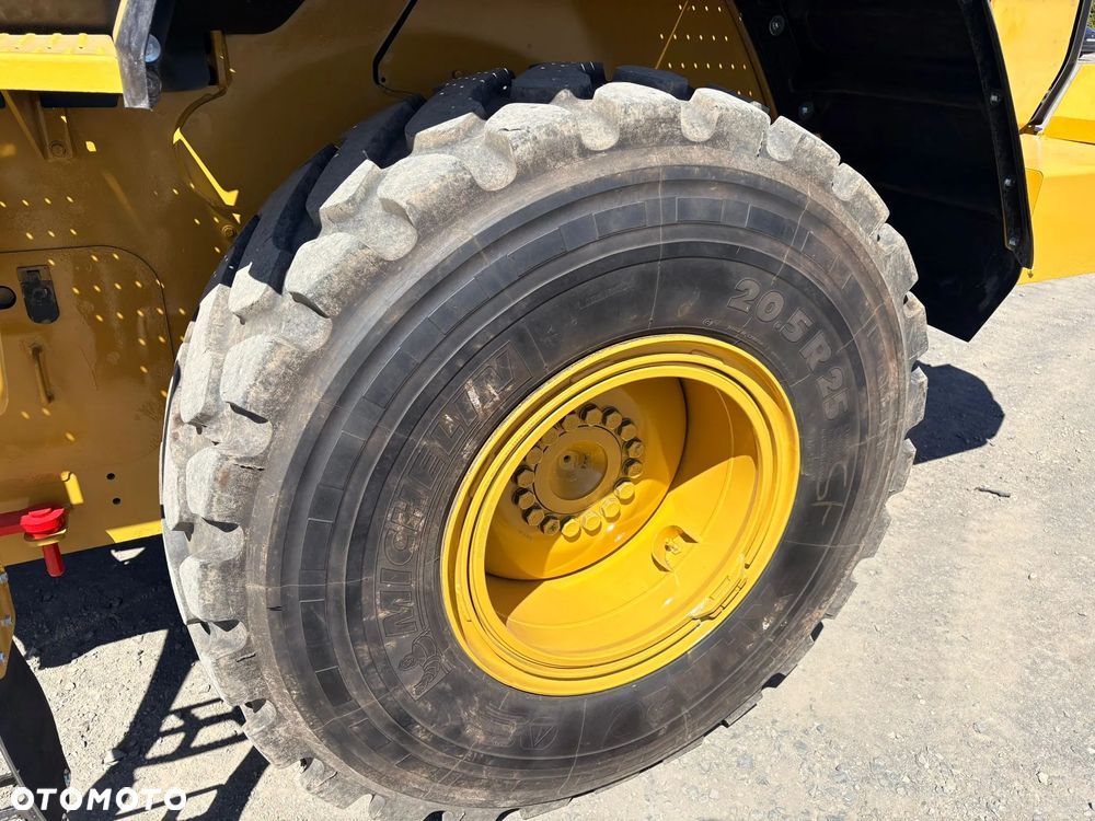 Caterpillar 930M - 35