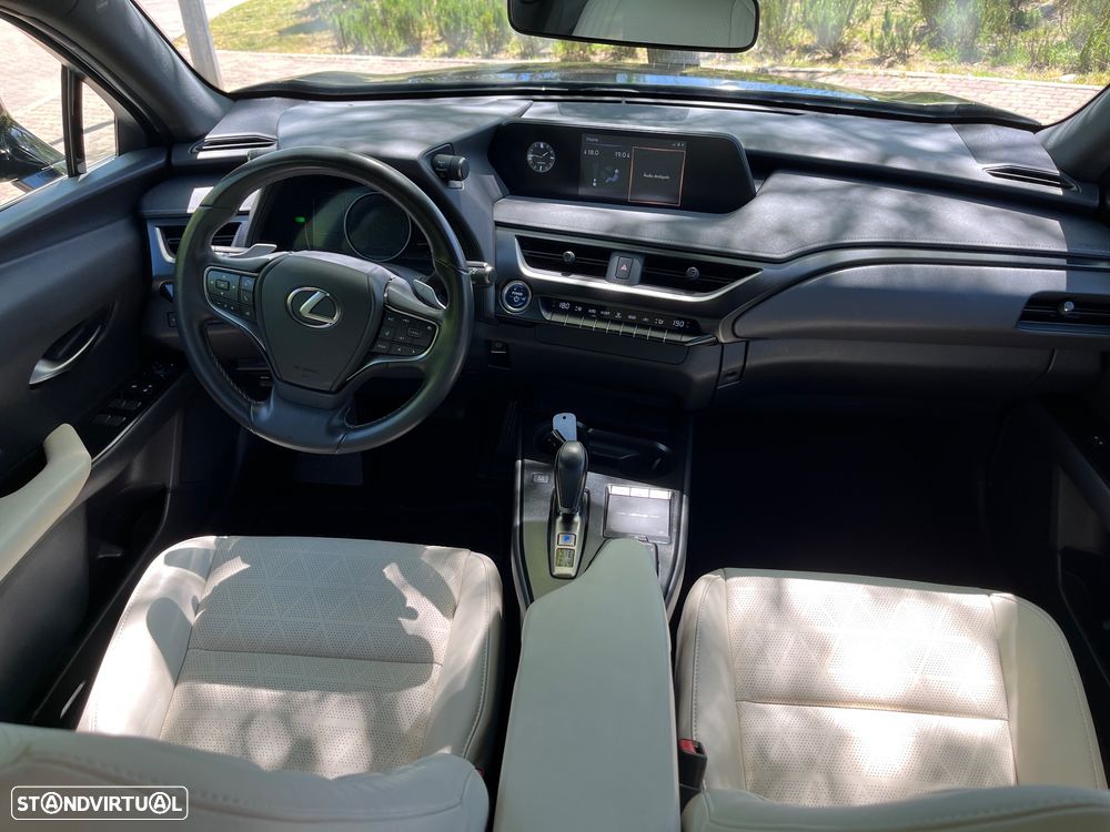 Lexus UX 300e Executive Line - 41