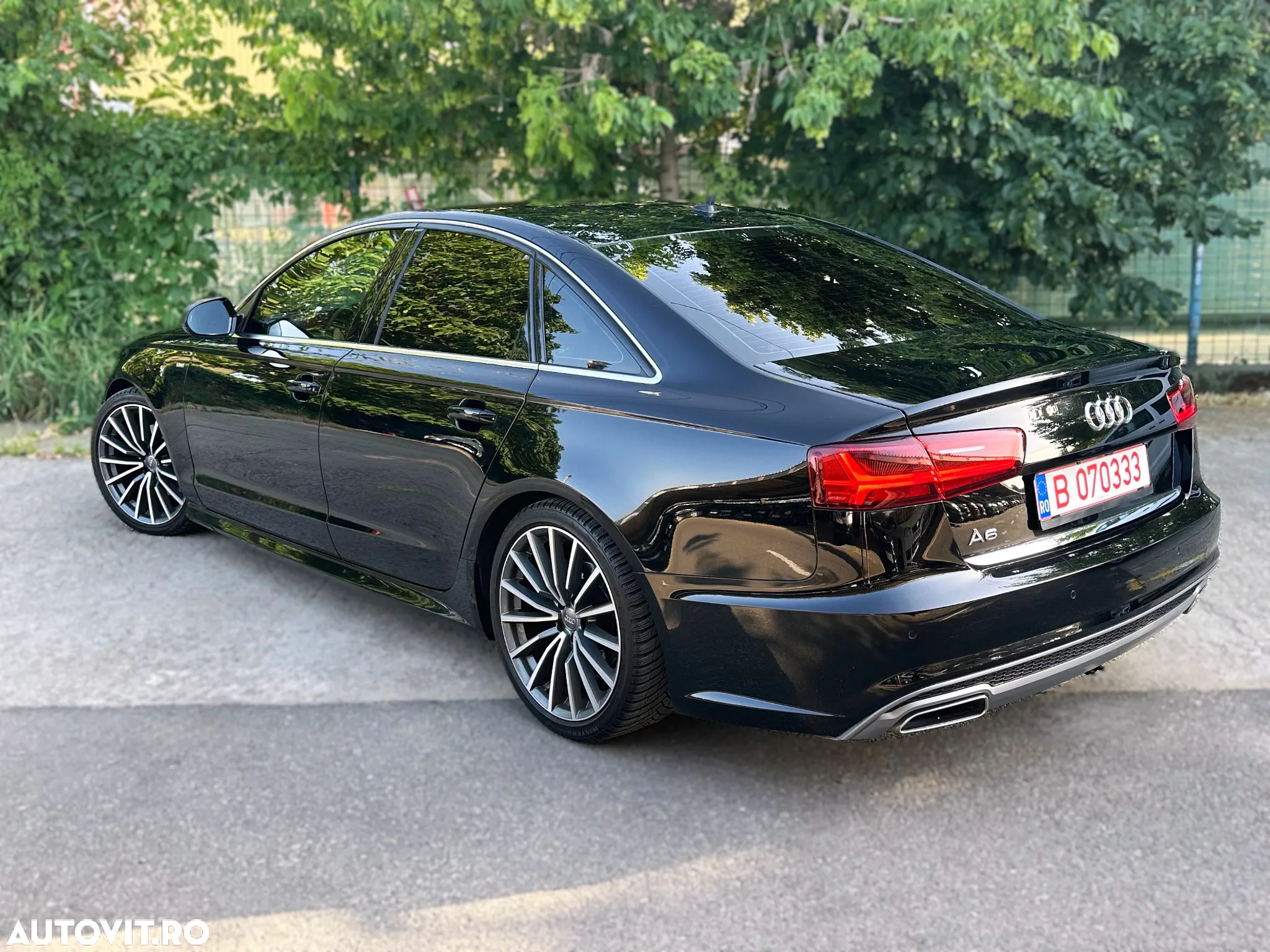 Audi A6 Avant 2.0 TDI Ultra S tronic - 2