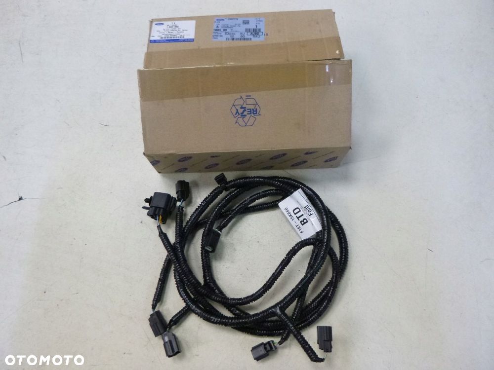 FORD FOCUS MK3 LIFT WIĄZKA ZDERZAKA TYŁ 6xPDC - 2