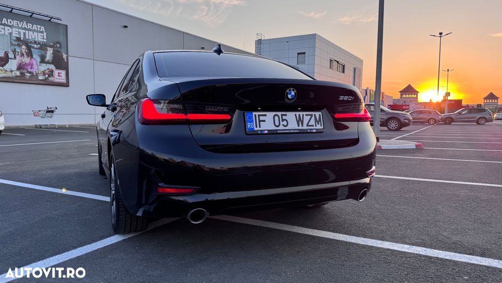 BMW Seria 3 320i Aut. Sport Line - 3