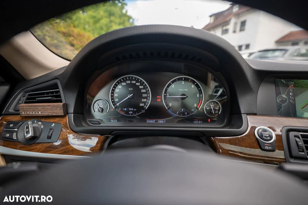 BMW Seria 5 525d xDrive Touring Aut. Luxury Line - 5