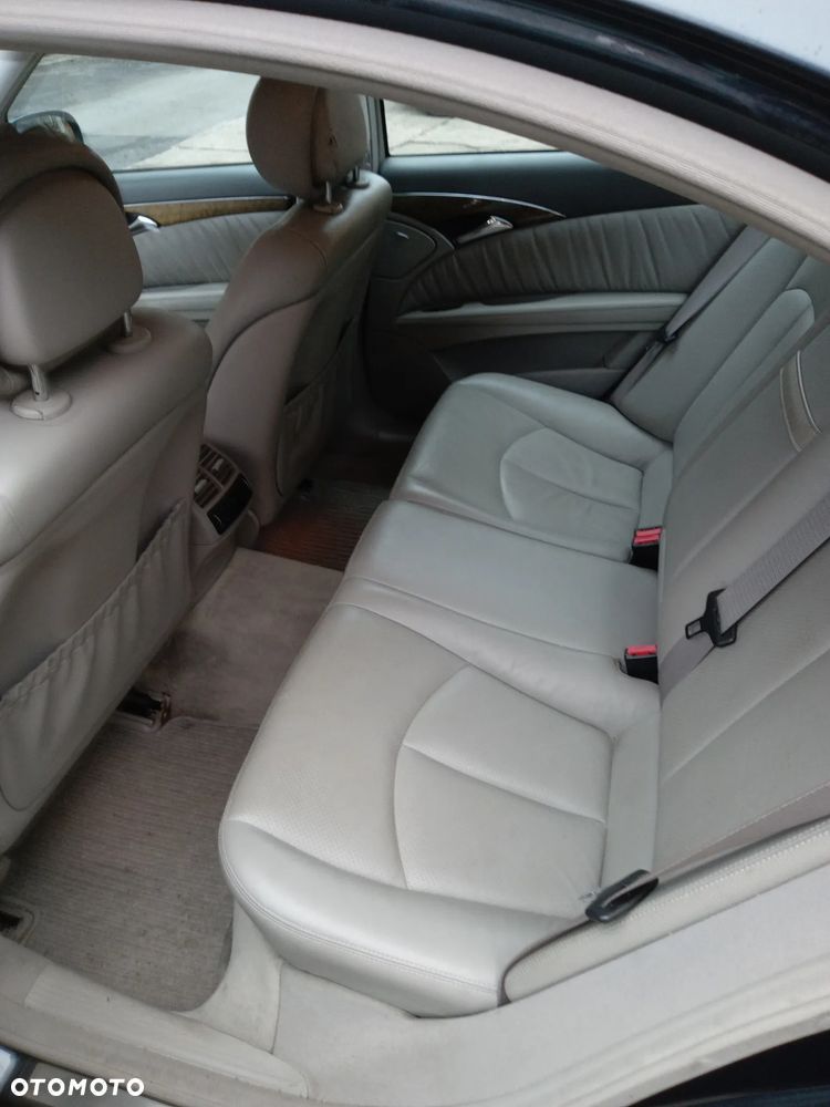 Mercedes-Benz Klasa E - 9