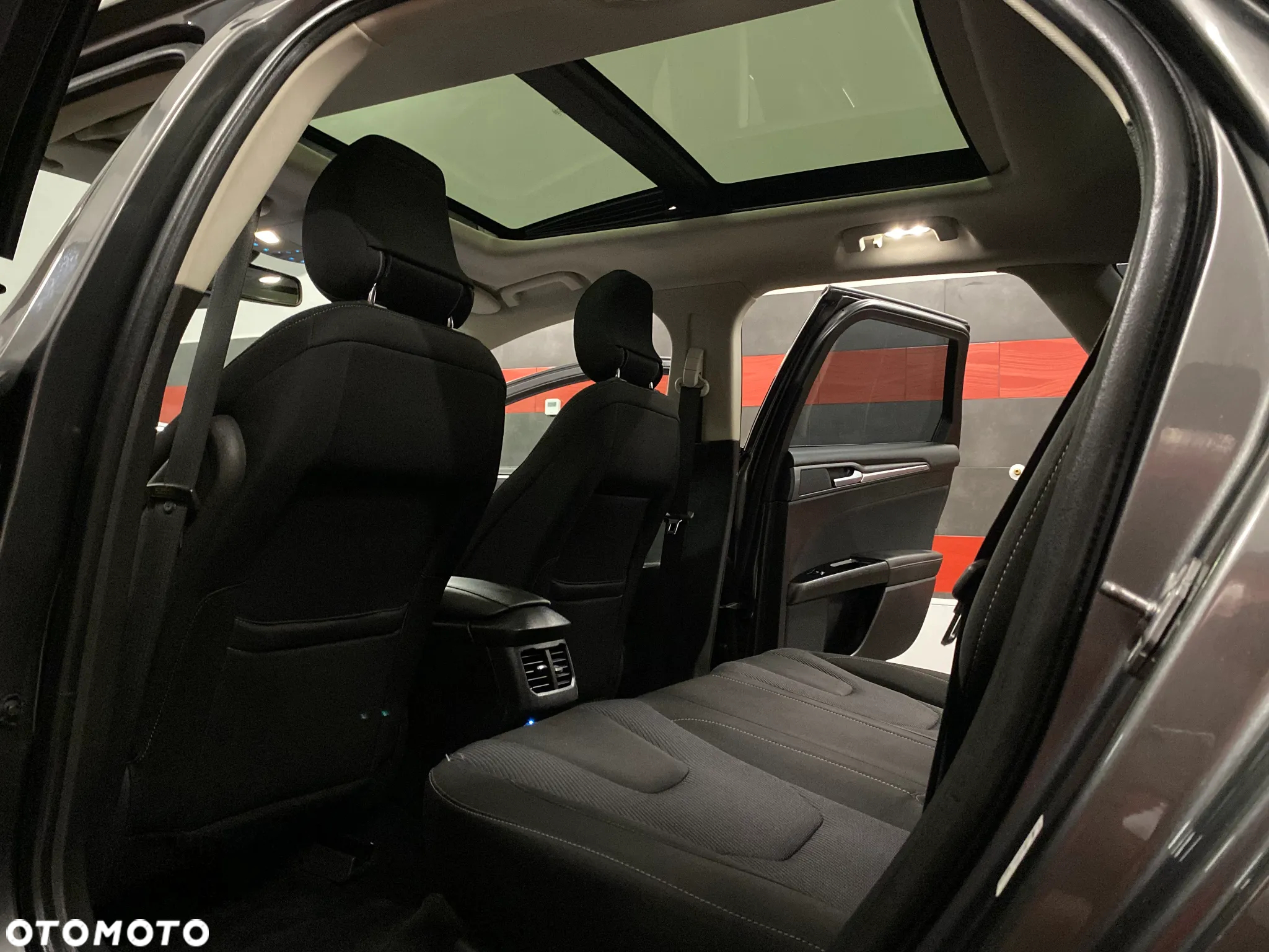 Ford Mondeo 2.0 TDCi Titanium - 19