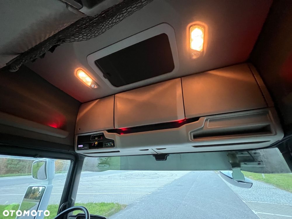Scania Scania R650 z Niemiec bez EGR tylko SCR pełne wyposażenie FULL AIR V8 - 32