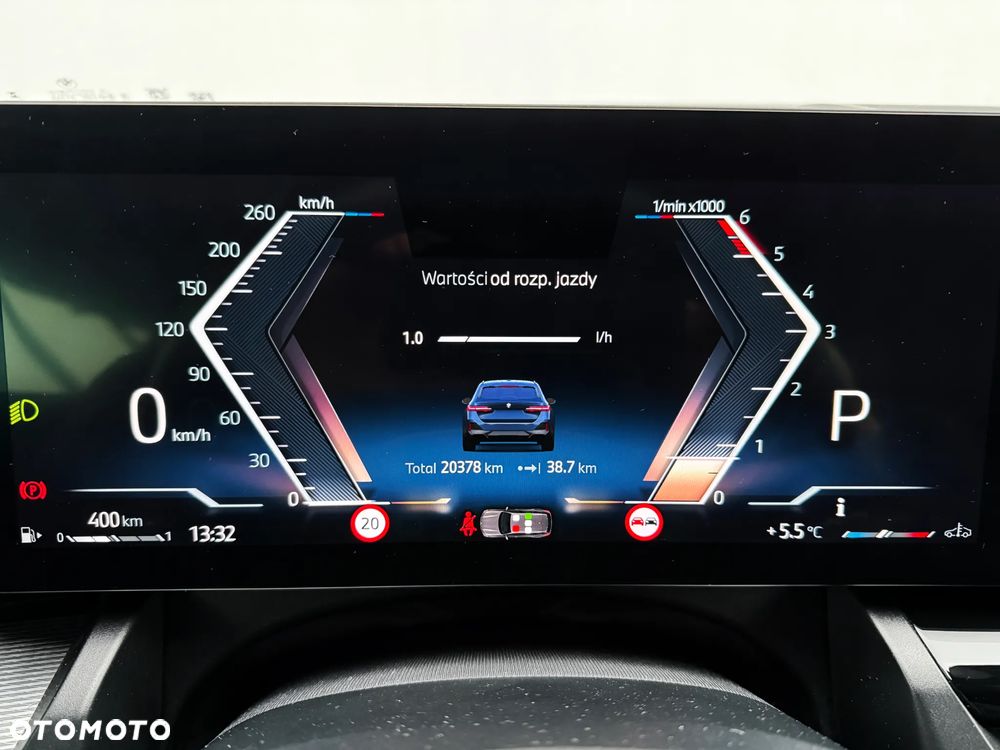 BMW Seria 5 520d xDrive - 32