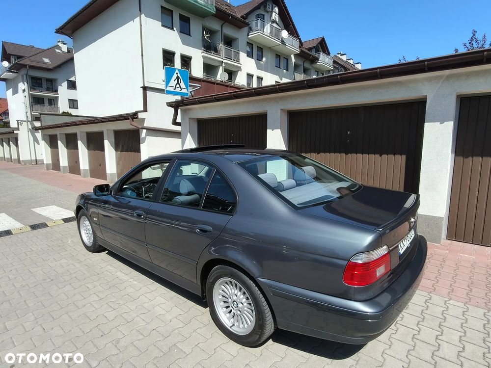 BMW Seria 5 - 34